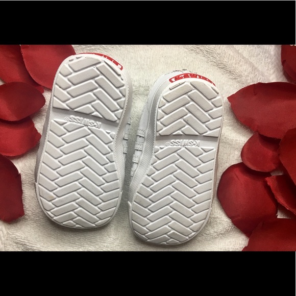 SOLD-Kids K•Swiss Sneakers - Picture 4 of 4